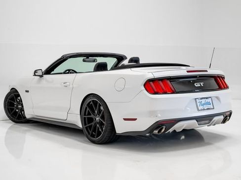 Used 2017 Ford Mustang GT Premium RWD image 29