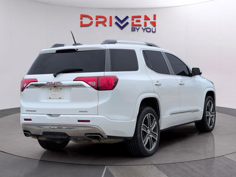 Used 2019 GMC Acadia Denali image 5