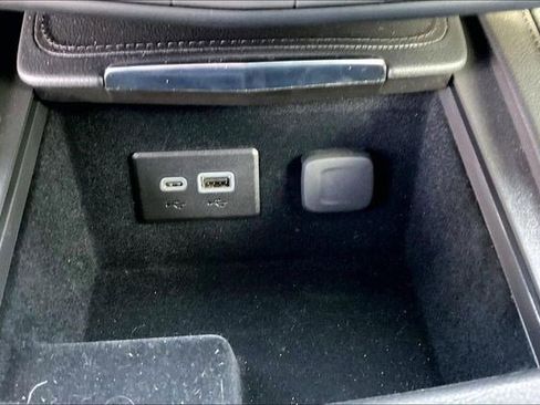 Used 2025 Cadillac XT4 Sport image 36