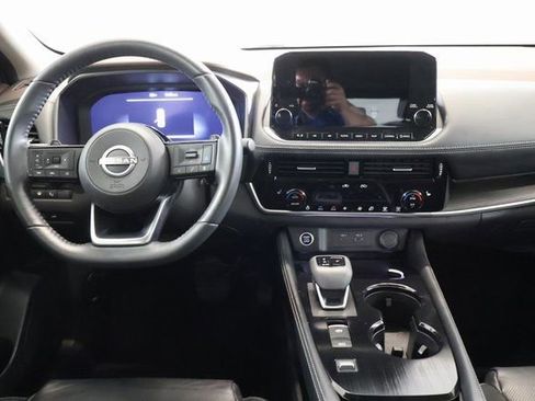 Certified 2023 Nissan Rogue Platinum w/ Platinum Premium Package FWD image 13