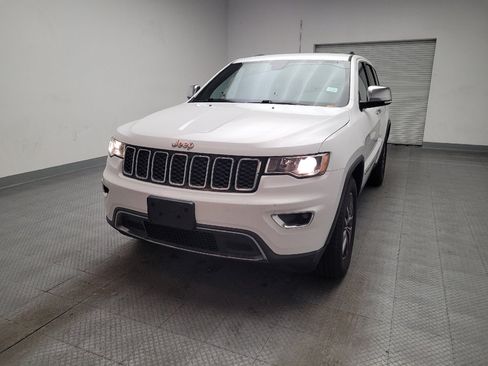 Used 2017 Jeep Grand Cherokee Limited image 15