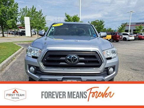 Used 2021 Toyota Tacoma SR5 RWD image 1