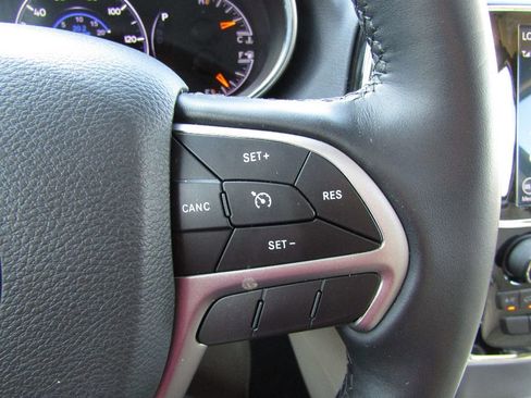 Used 2021 Jeep Grand Cherokee Limited w/ Trailer Tow Group IV image 22