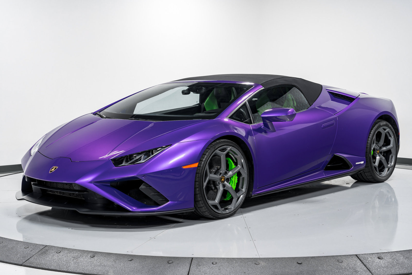 Used 2023 Lamborghini Huracan EVO RWD image 45