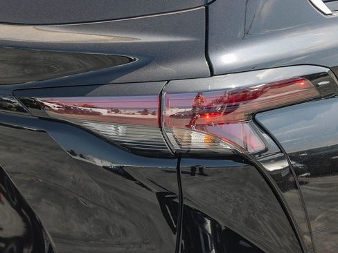 New 2026 Toyota Sienna LE FWD image 10