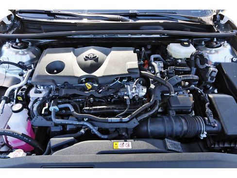 Used 2025 Toyota Camry LE image 30