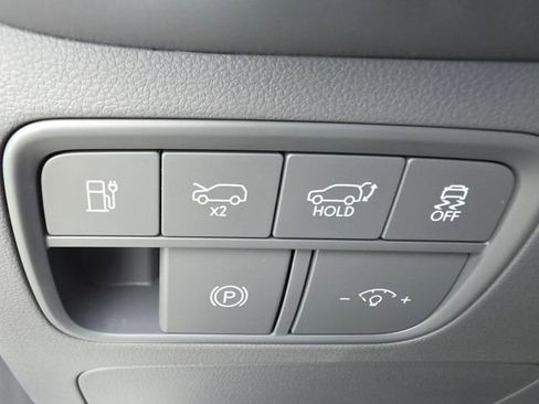 New 2026 Hyundai Ioniq 9 SEL image 17