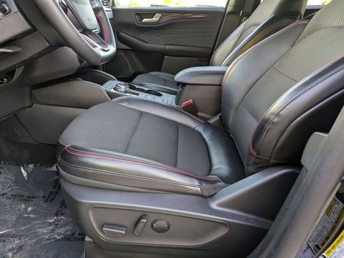 Used 2025 Ford Escape ST-Line image 17