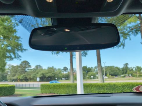 Certified 2020 Toyota Camry XLE FWD image 27