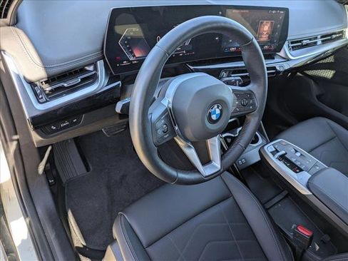 Used 2025 BMW X1 xDrive28i image 9
