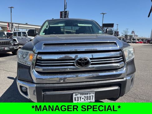 Used 2016 Toyota Tundra SR5 w/ SR5 Upgrade Package image 2