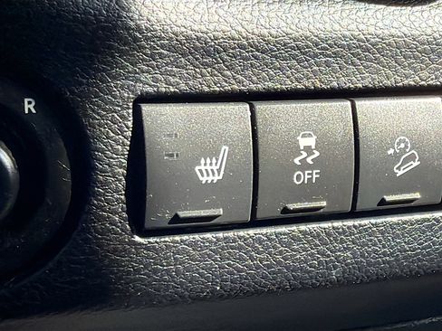 Used 2014 Jeep Wrangler Unlimited Sahara AWD/4WD image 23