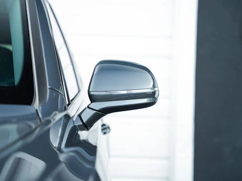 Used 2021 Bentley Bentayga Speed AWD/4WD image 18