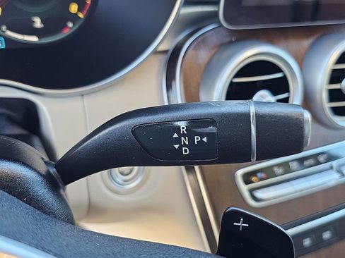 Used 2020 Mercedes-Benz GLC 300 image 30