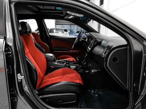 Used 2019 Dodge Charger Scat Pack w/ Dynamics Package RWD image 48
