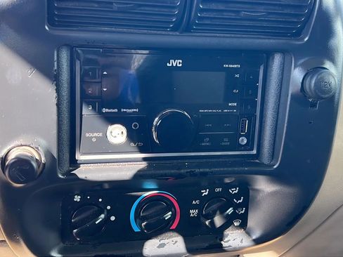 Used 2003 Ford Ranger XLT image 18