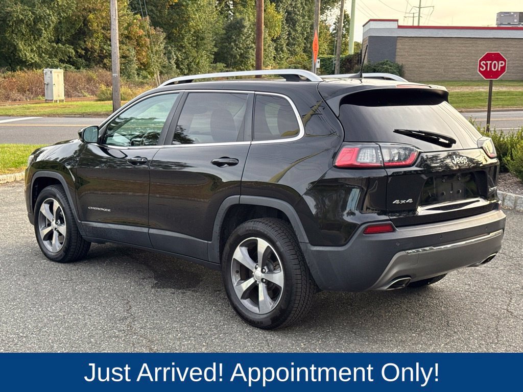 Used 2019 Jeep Cherokee Limited w/ Luxury Group AWD/4WD image 5