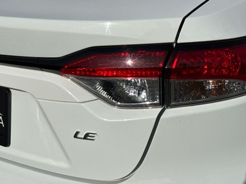 Used 2024 Toyota Corolla LE FWD image 17