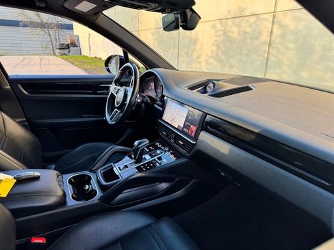 Used 2019 Porsche Cayenne S AWD/4WD image 18