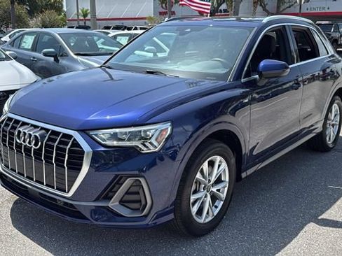 Used 2023 Audi Q3 2.0T Premium Plus AWD/4WD image 3