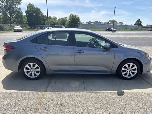 Used 2024 Toyota Corolla LE FWD image 3