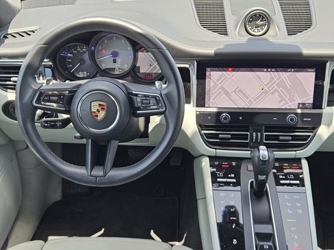 Certified 2023 Porsche Macan S AWD/4WD image 25