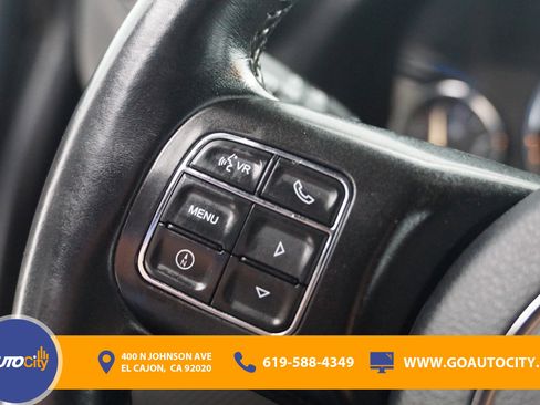 Used 2017 Jeep Wrangler Unlimited Rubicon AWD/4WD image 18