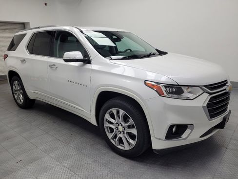 Used 2019 Chevrolet Traverse Premier w/ Driver Confidence II Package FWD image 11