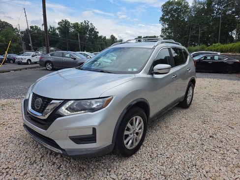 Used 2018 Nissan Rogue SV AWD/4WD image 3