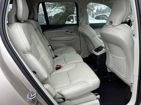 Certified 2023 Volvo XC90 T8 Ultimate image 12