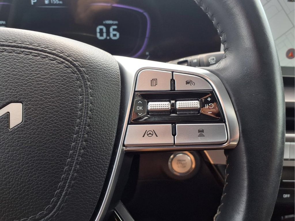 Used 2025 Kia Telluride S AWD/4WD image 13