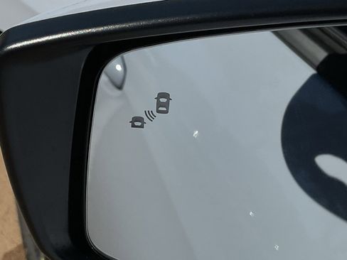 New 2025 Nissan Versa SV w/ Trunk Package image 11