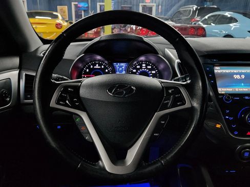 Used 2013 Hyundai Veloster RE:MIX Edition image 23