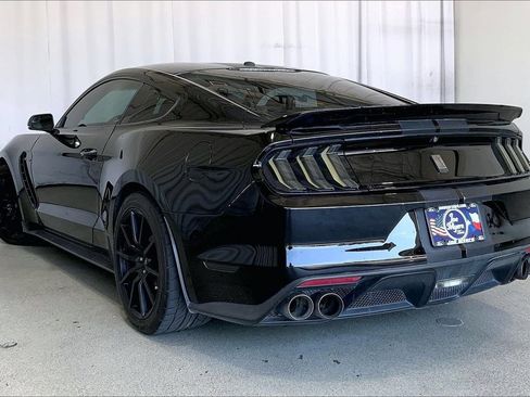 Used 2017 Ford Mustang Shelby GT350 RWD image 5