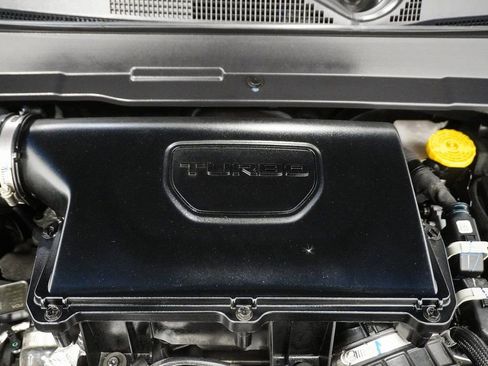 Used 2025 Jeep Compass Limited image 10