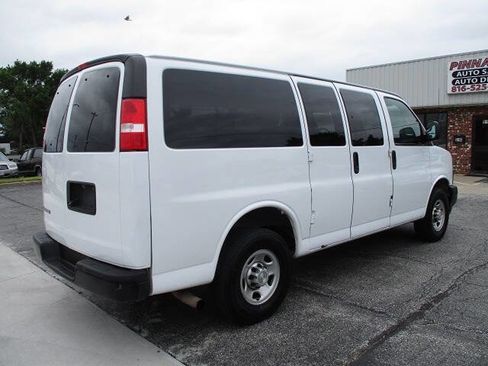 Used 2020 Chevrolet Express 2500 LS w/ Driver Convenience Package RWD image 10