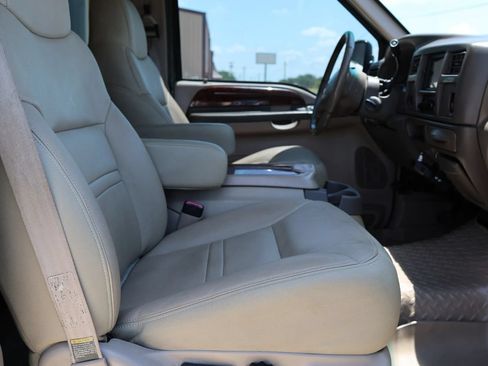 Used 2000 Ford Excursion Limited AWD/4WD image 38