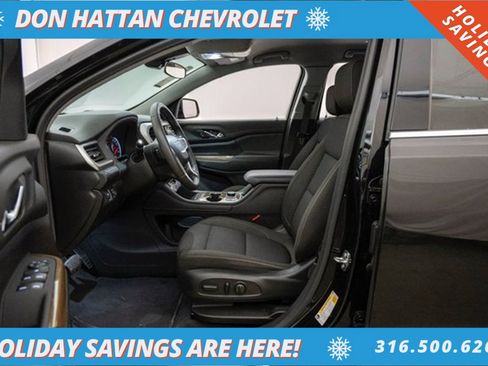 Used 2023 GMC Acadia SLE w/ Driver Convenience Package image 5