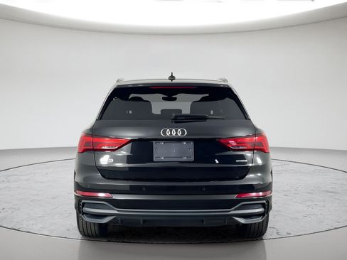 Used 2023 Audi Q3 2.0T Premium AWD/4WD image 4