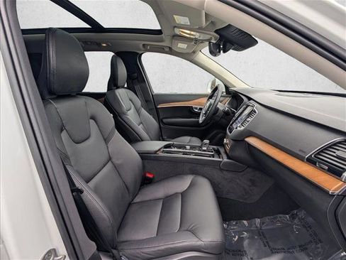 Used 2024 Volvo XC90 B6 Plus w/ Protection Package Premier image 22