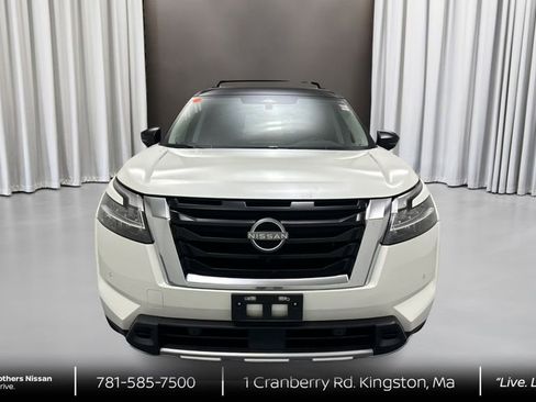 Certified 2023 Nissan Pathfinder SL w/ SL Premium Package AWD/4WD image 2