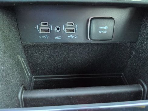 Used 2022 Jeep Grand Cherokee Overland AWD/4WD image 24