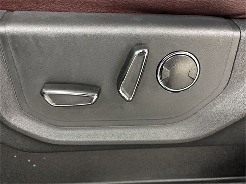 Certified 2023 Ford Expedition Limited image 4