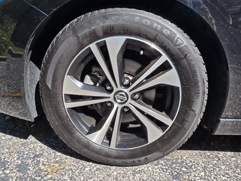 Used 2023 Nissan Sentra SV FWD image 16