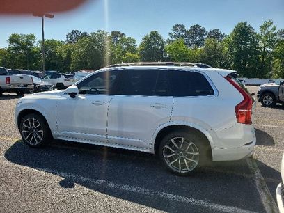 Used 2019 Volvo XC90 T5 Momentum w/ Multimedia Package