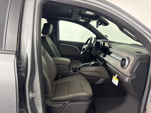 New 2026 Chevrolet Colorado ZR2 w/ Technology Package AWD/4WD image 14