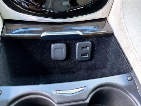 Used 2018 Cadillac Escalade Luxury image 16