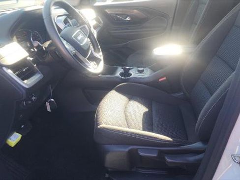 Used 2024 GMC Terrain SLE image 14