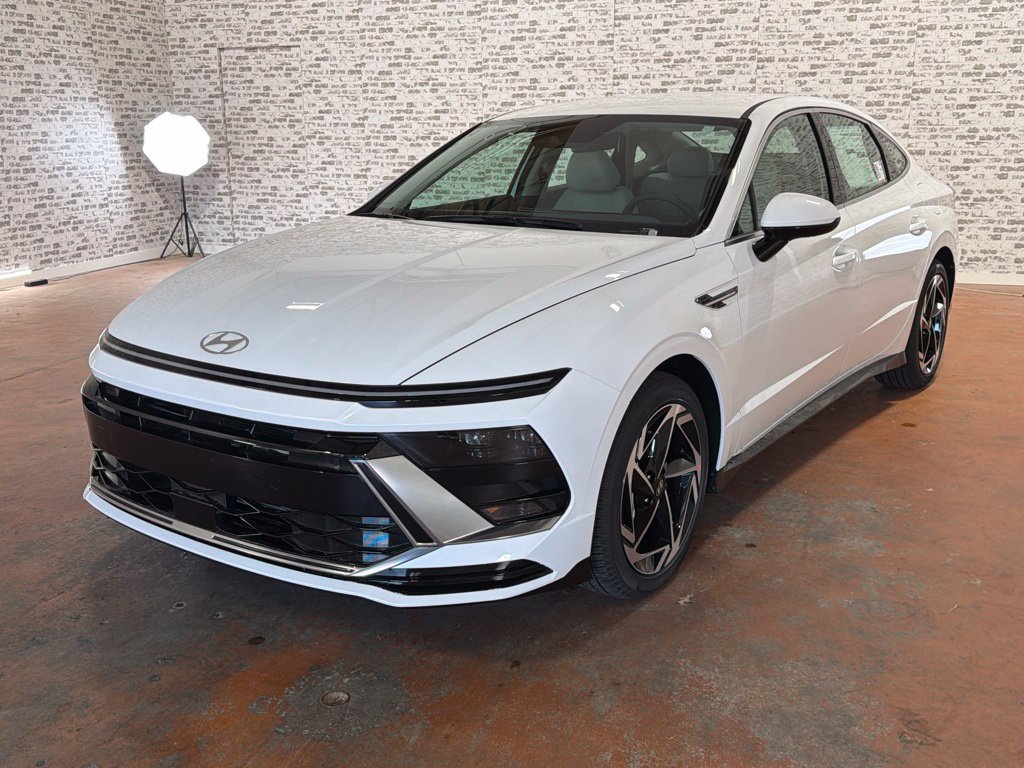 New 2027 Hyundai Sonata SEL FWD image 3