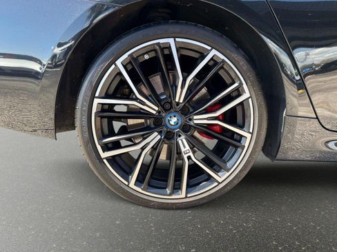 Used 2023 BMW 530e w/ M Sport Package RWD image 18